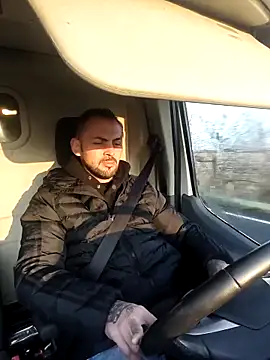 papichulo0099 online show from November 24, 2025, 6:35 am