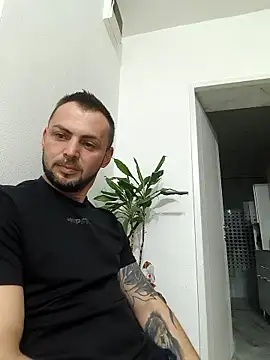 papichulo0099 online show from January 9, 2026, 3:09 am