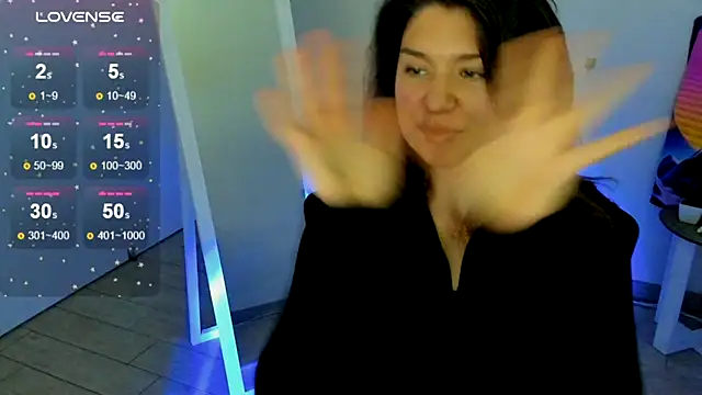 Sandra Curly online show from October 19, 2025, 7:14 pm