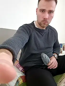 mrlyuis online show from January 12, 2026, 12:21 pm