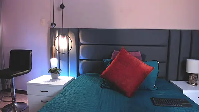 SagiraBelle online show from November 11, 2025, 6:08 pm