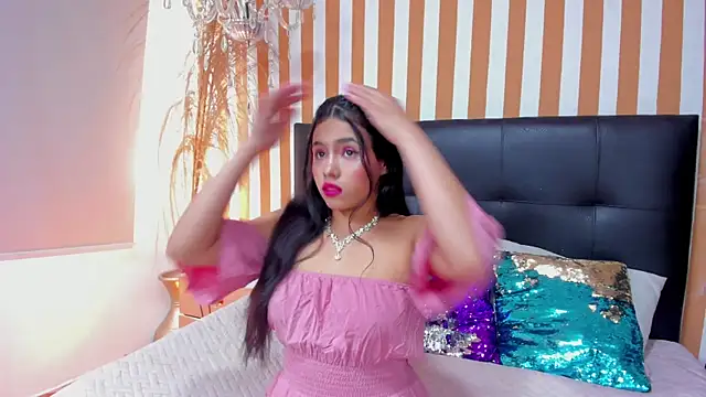 LunaToledo online show from January 8, 2026, 3:58 pm