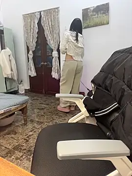 bunny b4nny online show from February 11, 2026, 2:33 pm