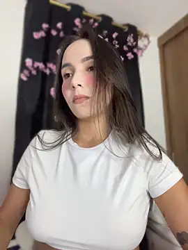 Scarlett05 online show from May 26, 2026, 2:07 am