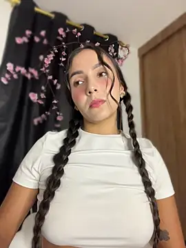 Snapshot of Scarlett05 chatting on July 17, 2026, 1:34 am Scarlett05 online show from July 17, 2026, 1:34 am