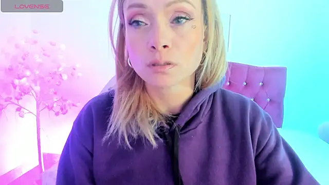 scarlett blake11 online show from October 3, 2025, 4:31 am