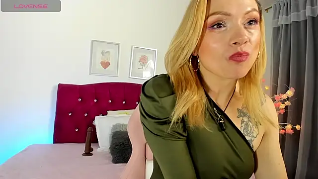 scarlett blake11 online show from October 10, 2025, 4:00 am
