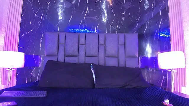 BustyGlow online show from March 5, 2026, 10:00 am