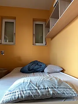 Snapshot of Raveman chatting on October 5, 2025, 8:45 am Raveman online show from October 5, 2025, 8:45 am