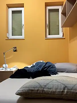 Snapshot of Raveman chatting on October 10, 2025, 7:46 pm Raveman online show from October 10, 2025, 7:46 pm