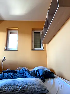 Snapshot of Raveman chatting on October 25, 2025, 1:51 pm Raveman online show from October 25, 2025, 1:51 pm