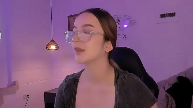 kristal joi dl online show from September 10, 2025, 12:16 pm