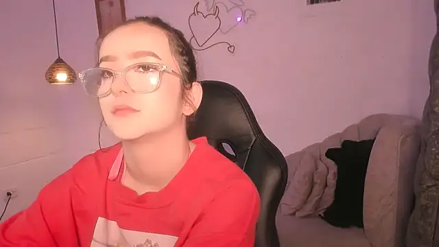 kristal joi dl online show from September 15, 2025, 12:38 pm