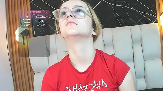 kristal joi dl online show from November 28, 2025, 12:19 pm