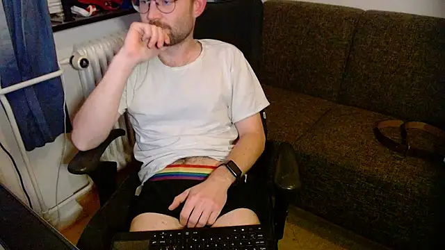 ChefDeLust online show from November 4, 2025, 6:18 pm