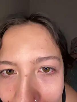 Snapshot of destiny69col chatting on December 4, 2025, 1:04 am destiny69col online show from December 4, 2025, 1:04 am