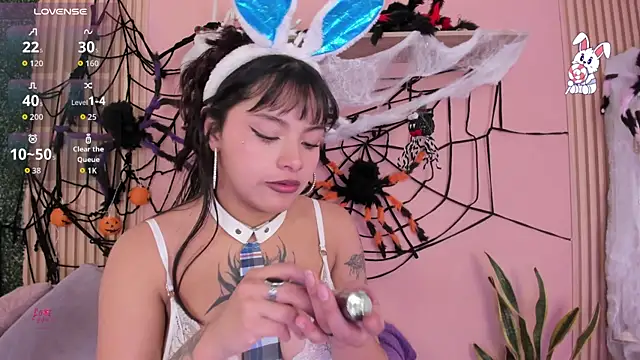 Mia zafir online show from October 30, 2025, 3:30 am