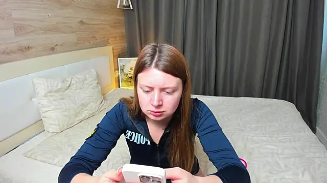 Babyy Lynaa online show from November 25, 2025, 6:46 am