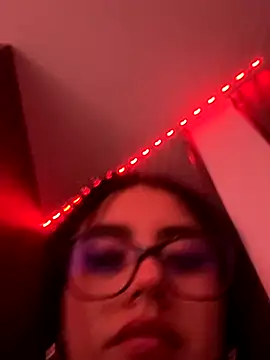 Victoria alson online show from October 19, 2025, 2:23 am