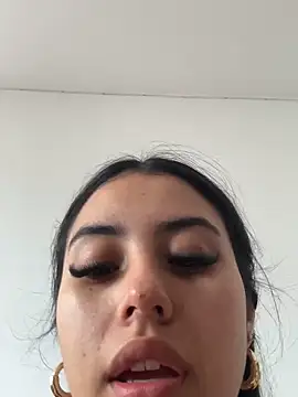 Victoria alson online show from October 26, 2025, 3:40 pm