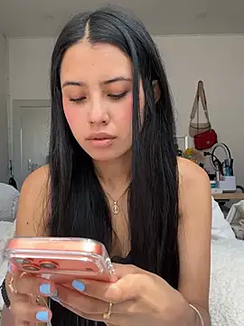 Snapshot of Victoria_alson chatting on July 28, 2026, 3:32 pm Victoria alson online show from July 28, 2026, 3:32 pm