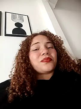 SirenRouge 69 online show from October 28, 2025, 8:44 pm