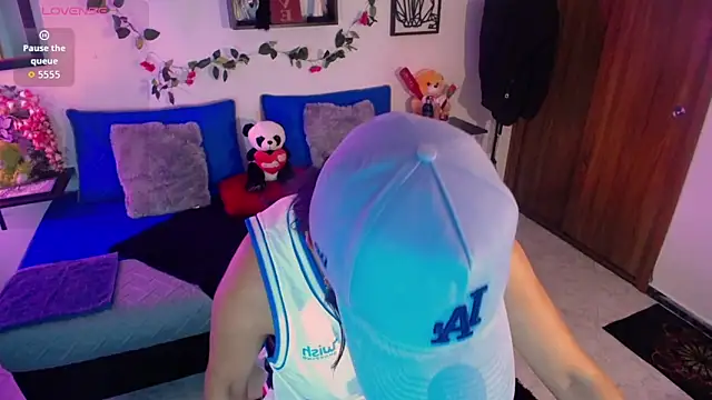 Dakota ro online show from February 13, 2026, 8:27 pm