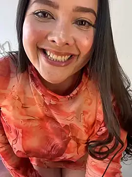 amaia monet online show from April 18, 2026, 7:58 pm