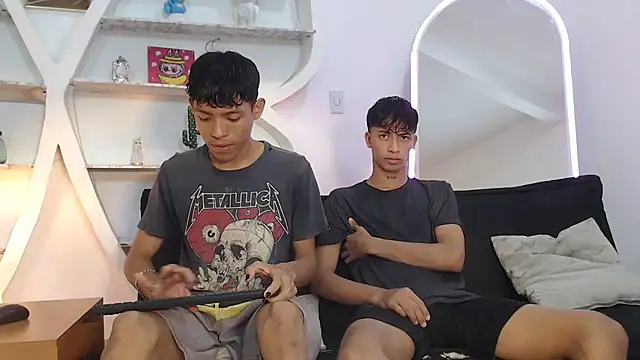 BEAUTY BOYS1 online show from October 3, 2025, 7:05 am