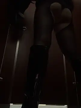 xiaoliansweet online show from October 10, 2025, 7:51 am