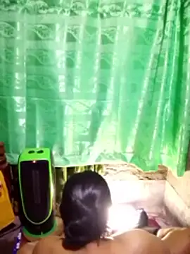 Mistompa24 online show from November 30, 2025, 3:38 pm