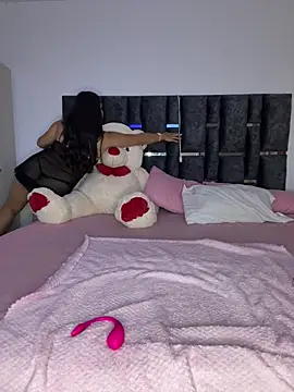 Bella-kim- online show from April 25, 2026, 4:15 am