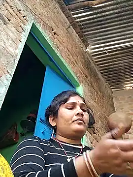 Snapshot of Rakhi_j chatting on November 15, 2025, 4:43 am Rakhi j online show from November 15, 2025, 4:43 am