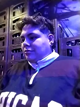 Snapshot of Hailey_Curvy chatting on October 23, 2025, 3:17 am Hailey Curvy online show from October 23, 2025, 3:17 am