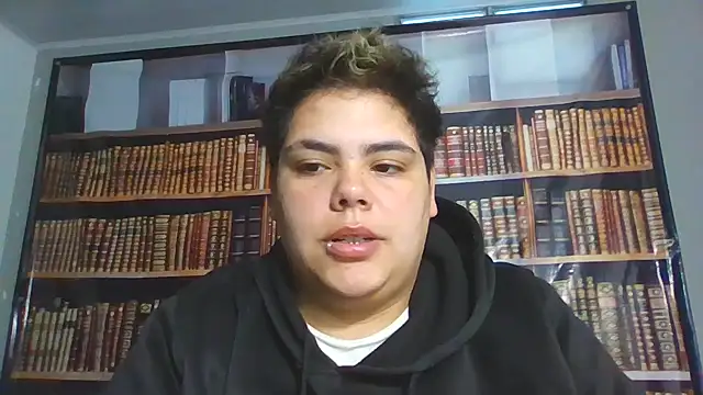 Snapshot of Hailey_Curvy chatting on November 14, 2025, 11:09 am Hailey Curvy online show from November 14, 2025, 11:09 am