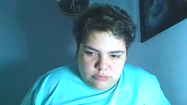 Snapshot of Hailey_Curvy chatting on November 30, 2025, 3:43 am Hailey Curvy online show from November 30, 2025, 3:43 am