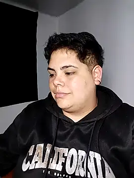 Snapshot of Hailey_Curvy chatting on February 13, 2026, 5:14 am Hailey Curvy online show from February 13, 2026, 5:14 am