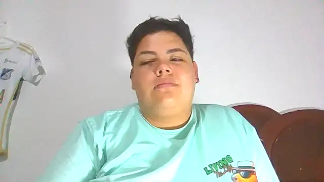 Snapshot of Hailey_Curvy chatting on February 16, 2026, 11:12 pm Hailey Curvy online show from February 16, 2026, 11:12 pm