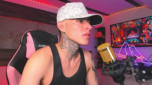 Snapshot of conor_2004 chatting on December 2, 2025, 3:23 am conor 2004 online show from December 2, 2025, 3:23 am