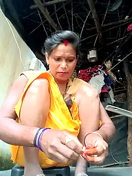 Snapshot of cute_diya_12 chatting on October 13, 2025, 2:11 am cute diya 12 online show from October 13, 2025, 2:11 am