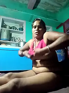 Snapshot of cute_diya_12 chatting on October 18, 2025, 2:29 pm cute diya 12 online show from October 18, 2025, 2:29 pm