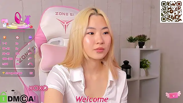 Snapshot of Aisi_18 chatting on November 6, 2025, 9:21 am Aisi 18 online show from November 6, 2025, 9:21 am