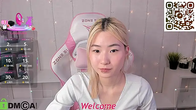 Snapshot of Aisi_18 chatting on November 18, 2025, 8:41 am Aisi 18 online show from November 18, 2025, 8:41 am