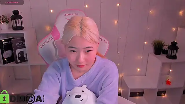 Snapshot of Aisi_18 chatting on November 28, 2025, 3:53 am Aisi 18 online show from November 28, 2025, 3:53 am