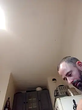 Snapshot of whatYwantMorrre chatting on October 7, 2025, 3:42 pm whatYwantMorrre online show from October 7, 2025, 3:42 pm