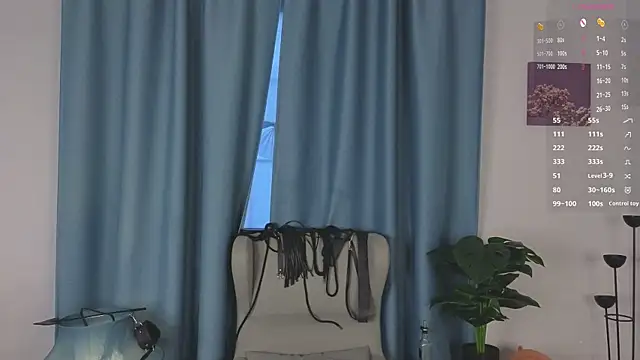 laracroftmansion online show from September 25, 2025, 2:32 pm