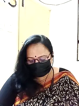 Snapshot of Ananya_flower chatting on September 28, 2025, 4:34 pm Ananya flower online show from September 28, 2025, 4:34 pm