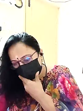 Snapshot of Ananya_flower chatting on October 3, 2025, 5:59 am Ananya flower online show from October 3, 2025, 5:59 am