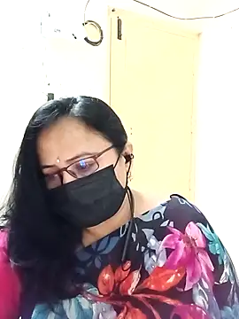 Snapshot of Ananya_flower chatting on October 6, 2025, 8:34 am Ananya flower online show from October 6, 2025, 8:34 am