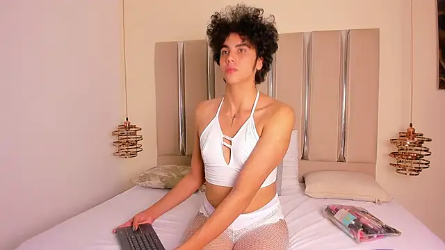 KheylerTomphson online show from September 10, 2025, 11:43 am